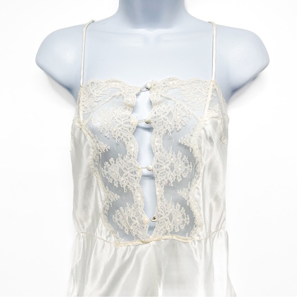 Vintage 70’s Barbizon Silky Lace Button Teddy Romper Lingerie Boudoir Ivory - Picture 2 of 9